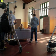 Der Kopf Ihrer Kunden ist der größte Kinosaal der Welt. »Wir produzieren die Filme dafür. Von der Idee bis zum fertigen Film. Erfahren Sie mehr...